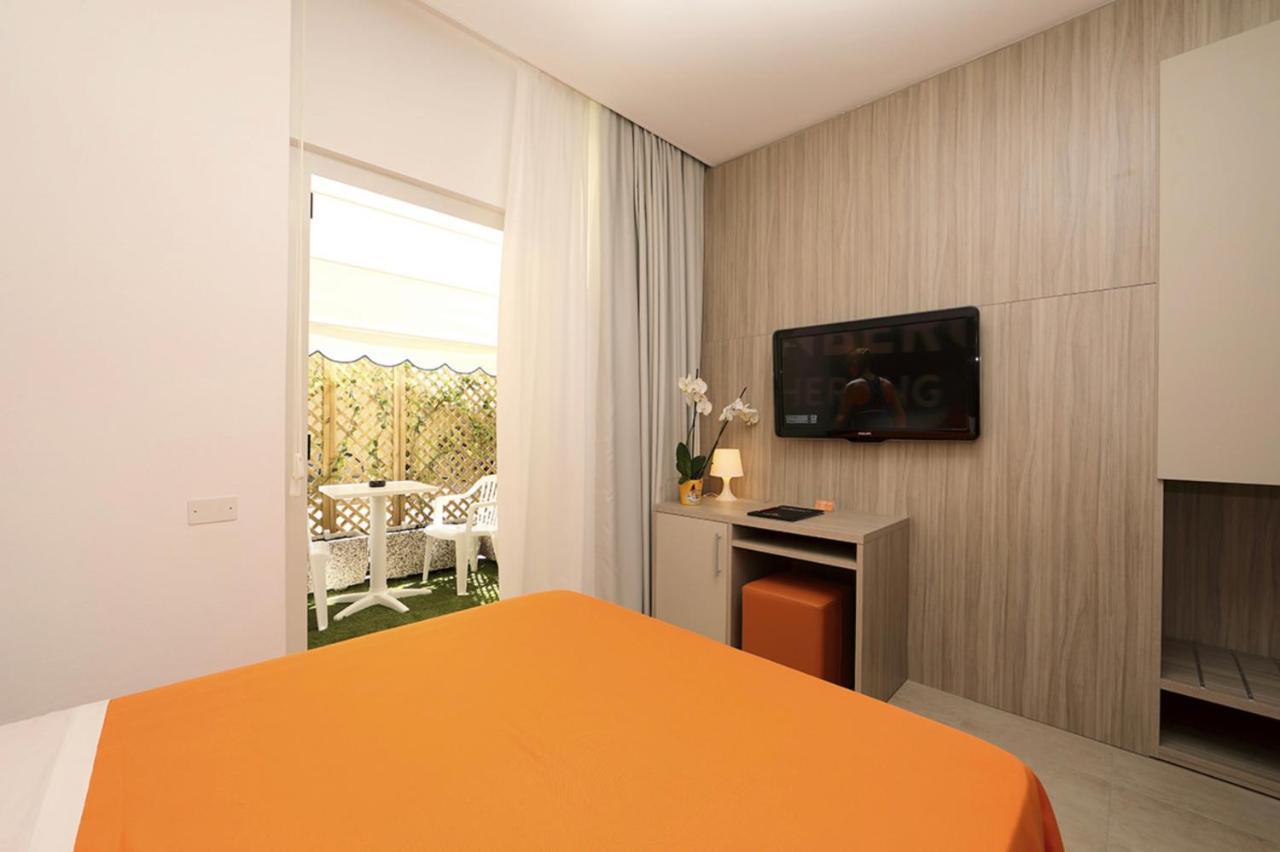 Hotel Simi Lan Lignano Sabbiadoro Zewnętrze zdjęcie