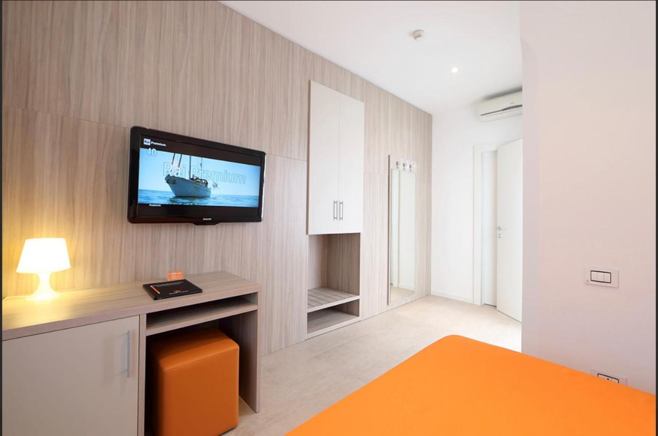 Hotel Simi Lan Lignano Sabbiadoro Zewnętrze zdjęcie