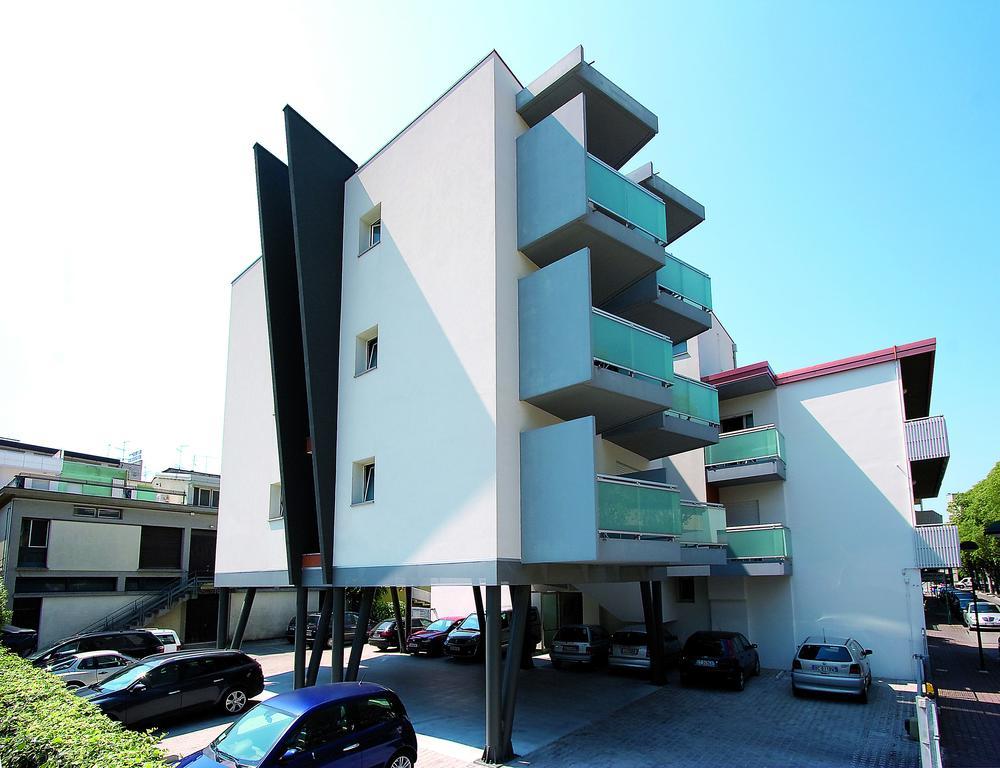 Hotel Simi Lan Lignano Sabbiadoro Zewnętrze zdjęcie