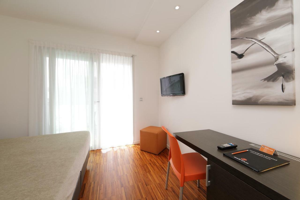 Hotel Simi Lan Lignano Sabbiadoro Zewnętrze zdjęcie