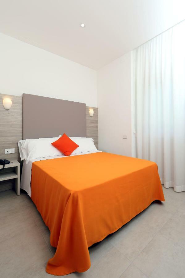 Hotel Simi Lan Lignano Sabbiadoro Zewnętrze zdjęcie