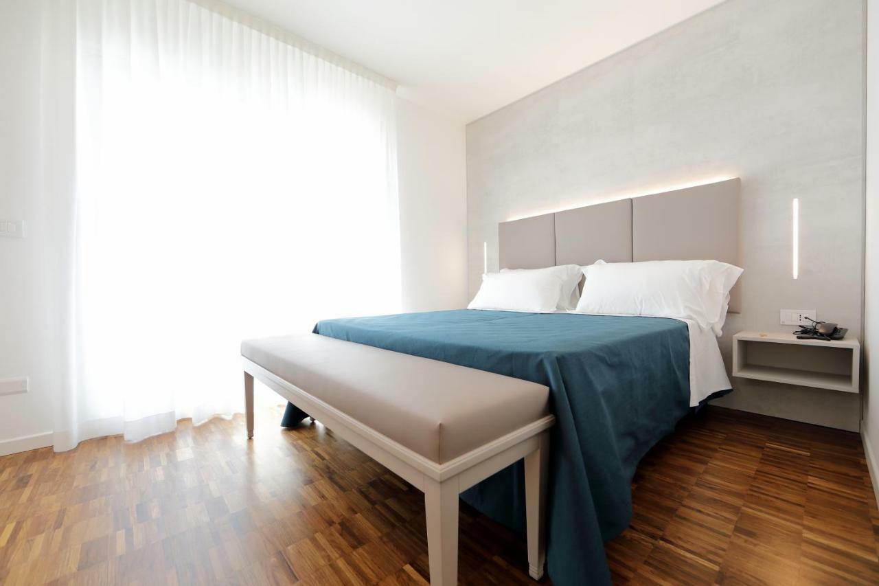 Hotel Simi Lan Lignano Sabbiadoro Zewnętrze zdjęcie